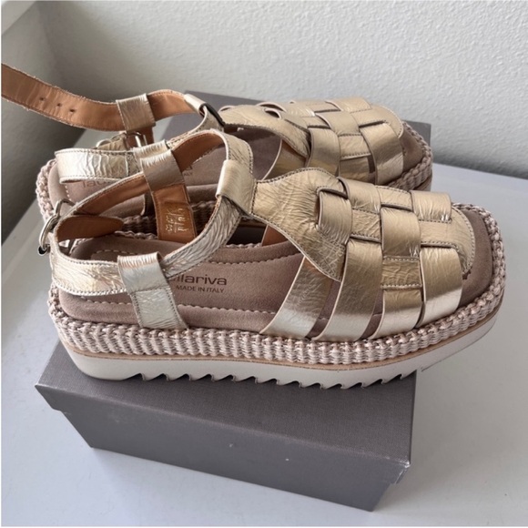 Laura Bellariva Gold Platform Sandals